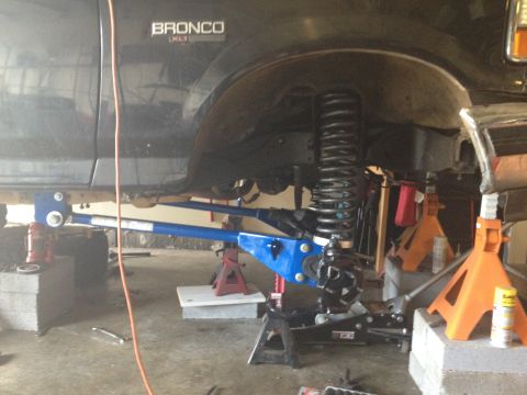 1995 Ford Bronco - at ride height
