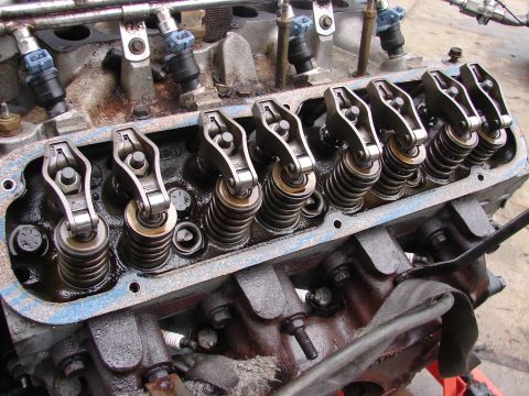 1973 Ford Ranchero - Engine valve train components, including rocker arms and springs, are shown in detail.