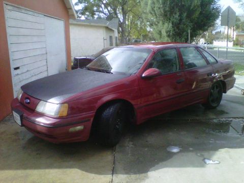 1989 Ford Taurus photo