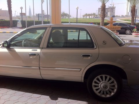 2012 Ford Crown Victoria photo