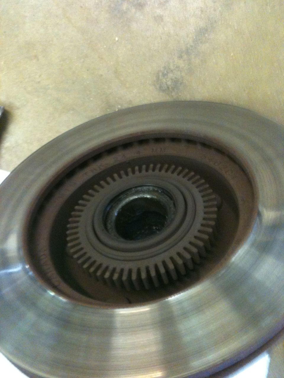 A pic of the back side of the hub and the ABS ring that the ABS sensor recognizes.