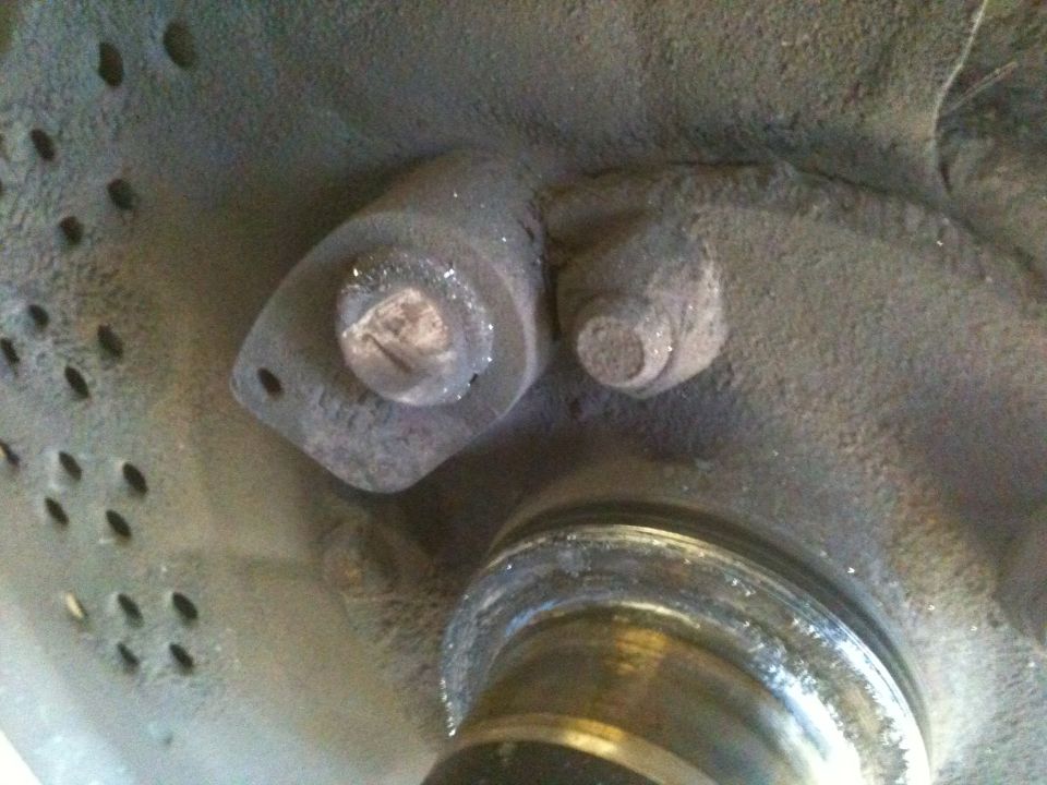 Closer inspection of the ABS sensor.