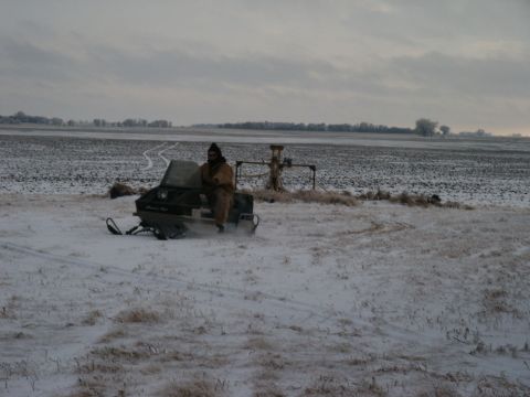 1971 Arctic Cat Panther 440 2-Pass - Dad playing around too.