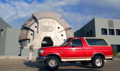 1994 Ford Bronco - 1994 Ford Bronco Eddie Bauer at Oakley