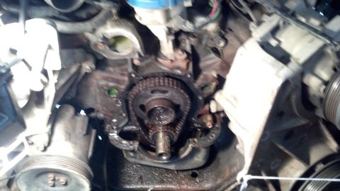 1992 Ford Bronco - 146k timing chain, shot.