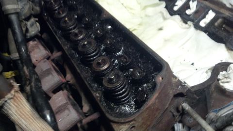 1992 Ford Bronco - Change your oil!!