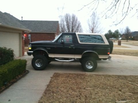 1992 Ford Bronco photo