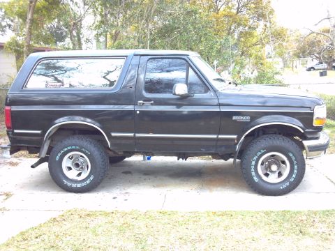1992 Ford Bronco photo