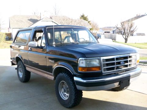 1994 Ford Bronco photo