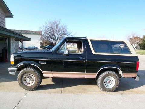 1994 Ford Bronco photo