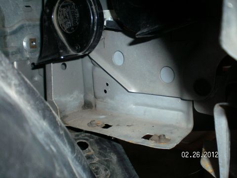 1996 Ford Bronco - Here is the shield pulled down. It is also where the horn is mounted.