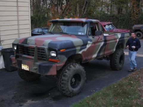 1979 Ford Bronco - mild 390 4 speed front 60, 10 1/4 rear with 4:10s