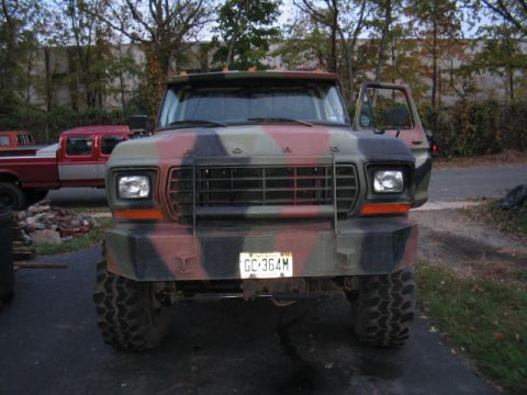 1979 Ford Bronco - custom front bumper made by himself