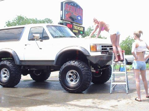 1991 Ford Bronco photo