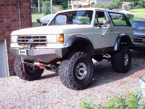 1991 Ford Bronco photo