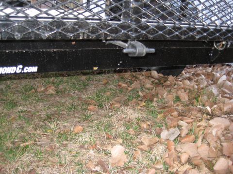 2005 Jeep Wrangler - Close-up of a trailer's hitch mechanism, with the website diamondc.com visible on the frame.