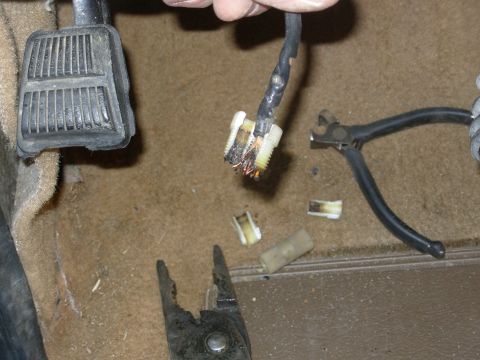 1975 Ford Bronco - Even the 2G alternator was too much for the stock ammeter splice (C205); good thing this circuit hasn't been in use for a few years, since…