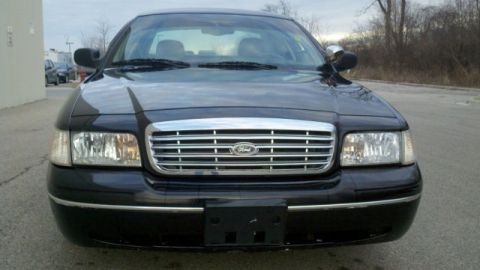 2004 Ford Crown Victoria