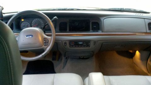 2004 Ford Crown Victoria