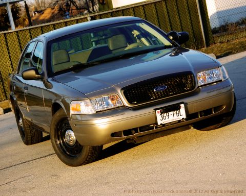 2005 Ford Crown Victoria - 2005 CVPI with 17inch rims off a junked 2010 Kenosha County Sheriff car.