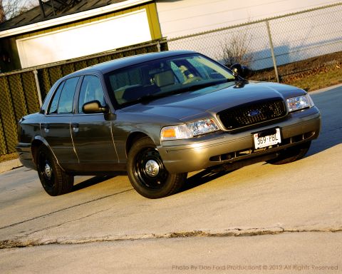 2005 Ford Crown Victoria - 2005 CVPI with 17inch rims off a junked 2010 Kenosha County Sheriff car.