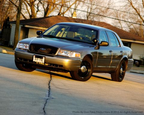 2005 Ford Crown Victoria photo