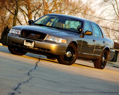 2005 Ford Crown Victoria photo