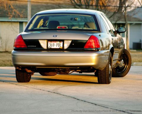 2005 Ford Crown Victoria photo