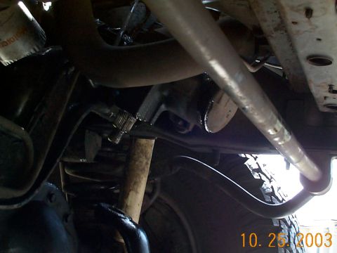 1992 Ford Bronco - Pitman arm finally removed.