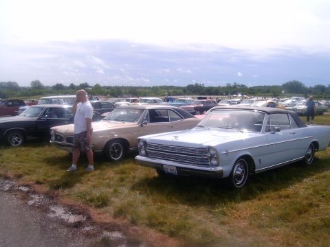 1966 Ford Galaxie photo