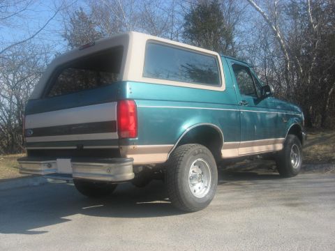 1996 Ford Bronco photo