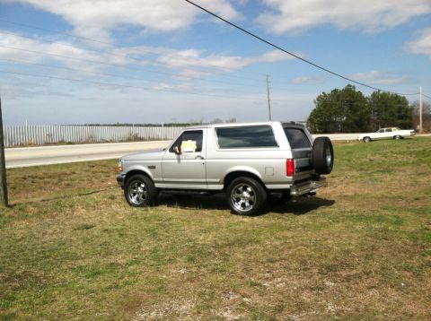 1993 Ford Bronco photo