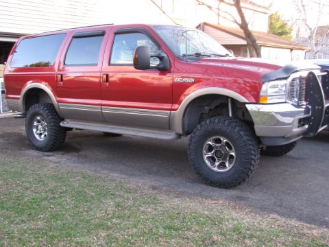 2001 Ford Excursion photo