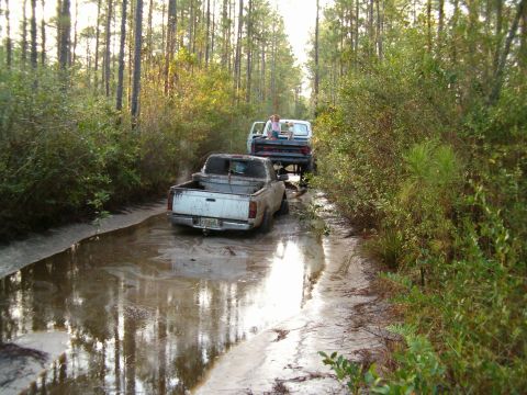 1991 Ford Bronco - Now we move to the third dip in the road, three out of three aint bad, oh wait he got stuck in all three.