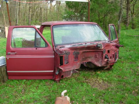 1983 Ford Bronco - I hadn't planned on blasting the body yet, but I was already wet & filthy, so I shot it.