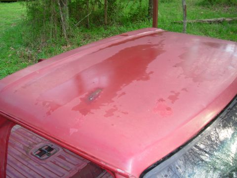 1983 Ford Bronco - I hadn't planned on blasting the body yet, but I was already wet & filthy, so I shot it. I didn't notice that mark before.