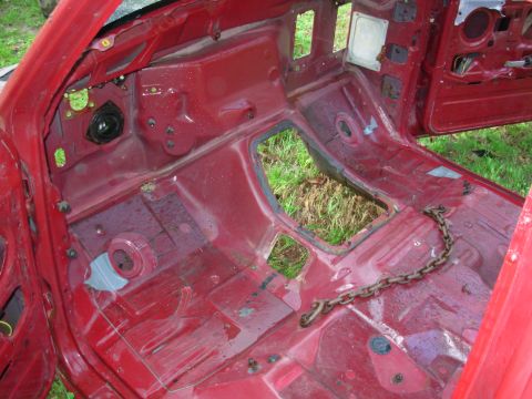 1983 Ford Bronco - I hadn't planned on blasting the body yet, but I was already wet & filthy, so I shot it. A lot of the matting lifted, but I haven't peeled…