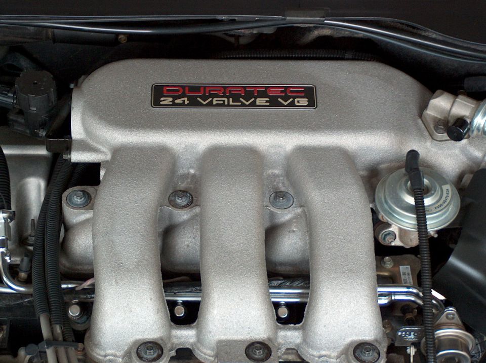 Close-up of Ford Duratec 24 Valve V6 intake manifold badge