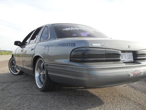 1995 Ford Crown Victoria photo