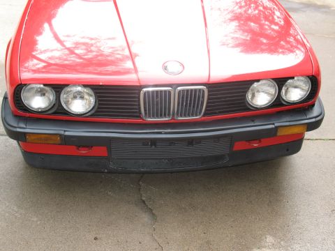 1986 BMW 3 Series - my poorly mishapen bumper and unfortunately bare euro plate holder