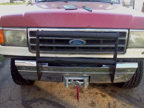 1989 Ford Bronco - Front view of a 1989 Ford Bronco, equipped with a bull bar and winch.