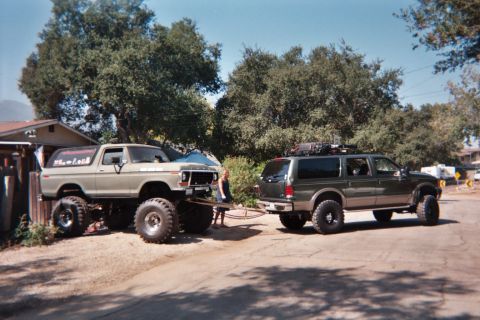 1978 Ford Bronco - Excursion pulling me out