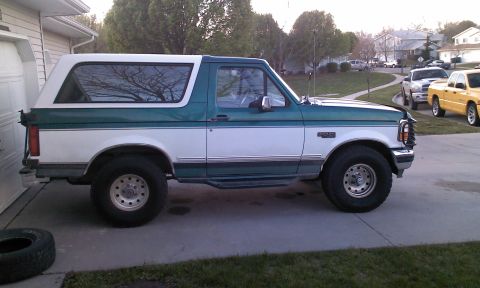 1996 Ford Bronco photo