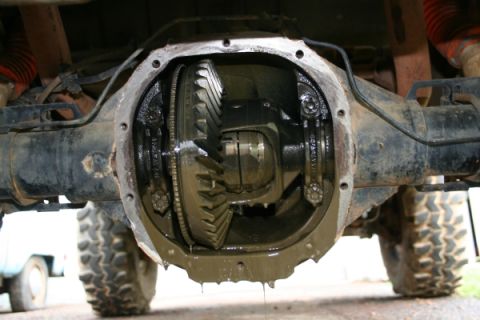 1987 Ford Bronco - The differential housing is open, revealing the internal gears and lubrication.