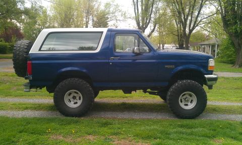 1996 Ford Bronco photo