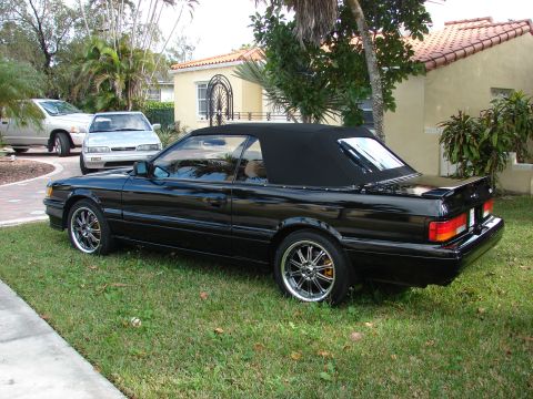1992 Infiniti M30 “Vert”