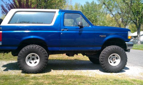 1996 Ford Bronco photo