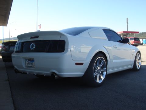2005 Ford Mustang photo