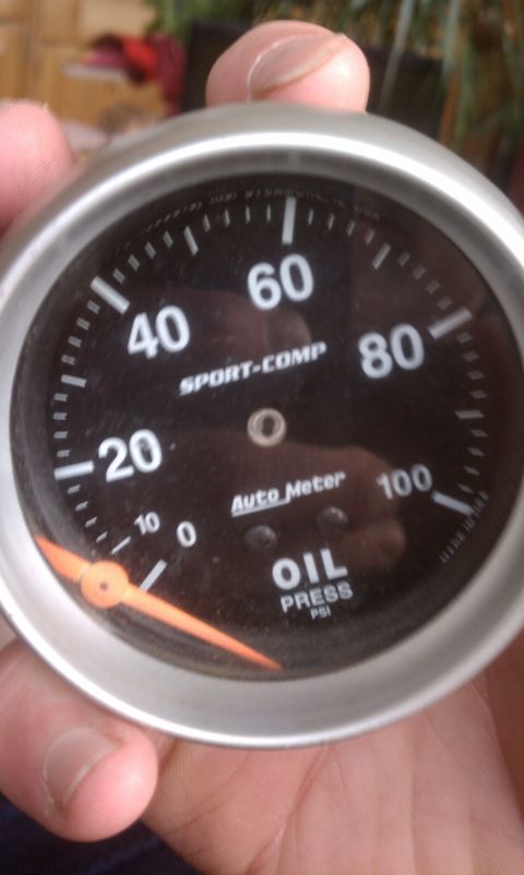 1978 Ford Bronco - This is an Auto Meter Sport-Comp oil pressure gauge. The registry claims it is from a 1978 Ford Bronco, but this is incorrect.