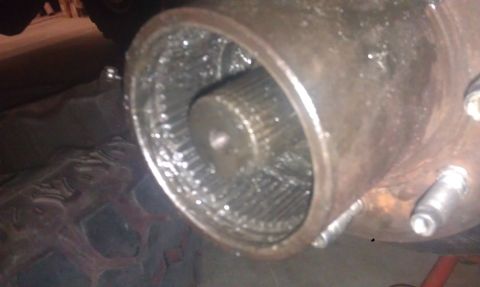 1978 Ford Bronco - Close-up view of a Dana 60 axle hub, showing the internal splines and greased components.